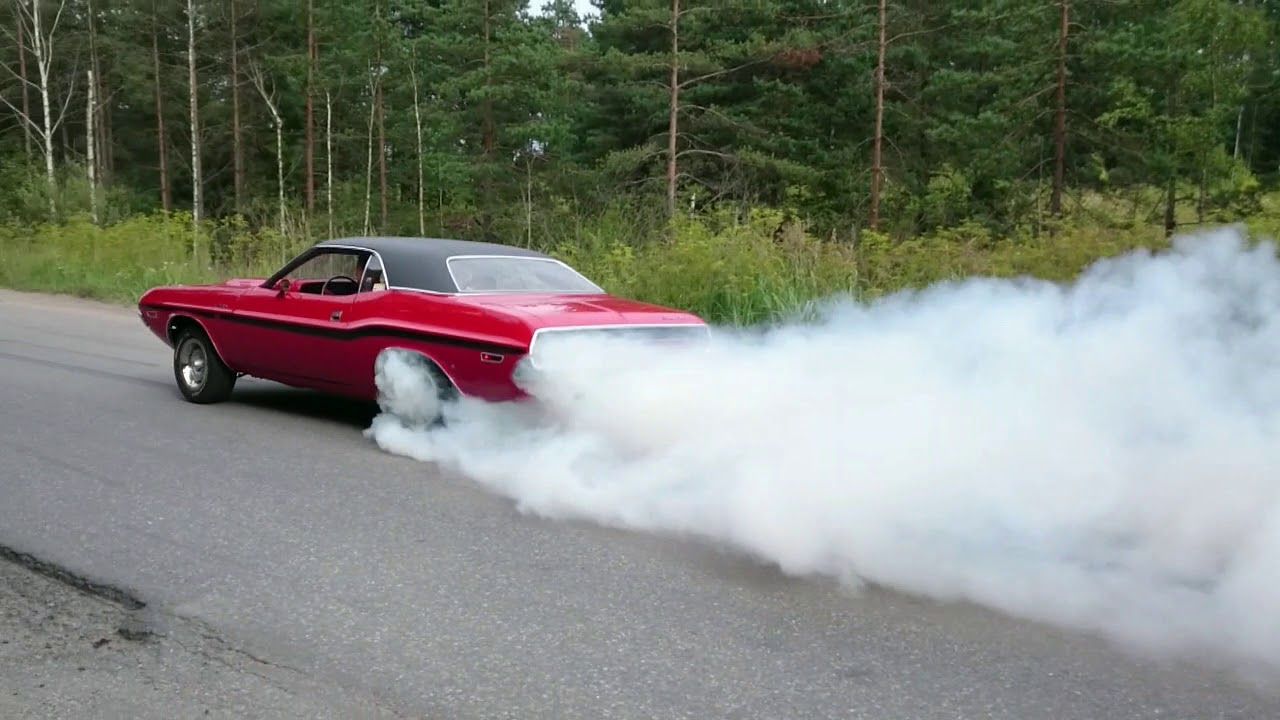 1970 Dodge Challenger Burnout