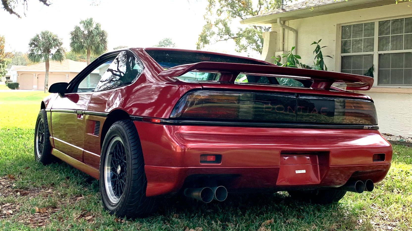 1984-1988-Pontiac-Fiero-1