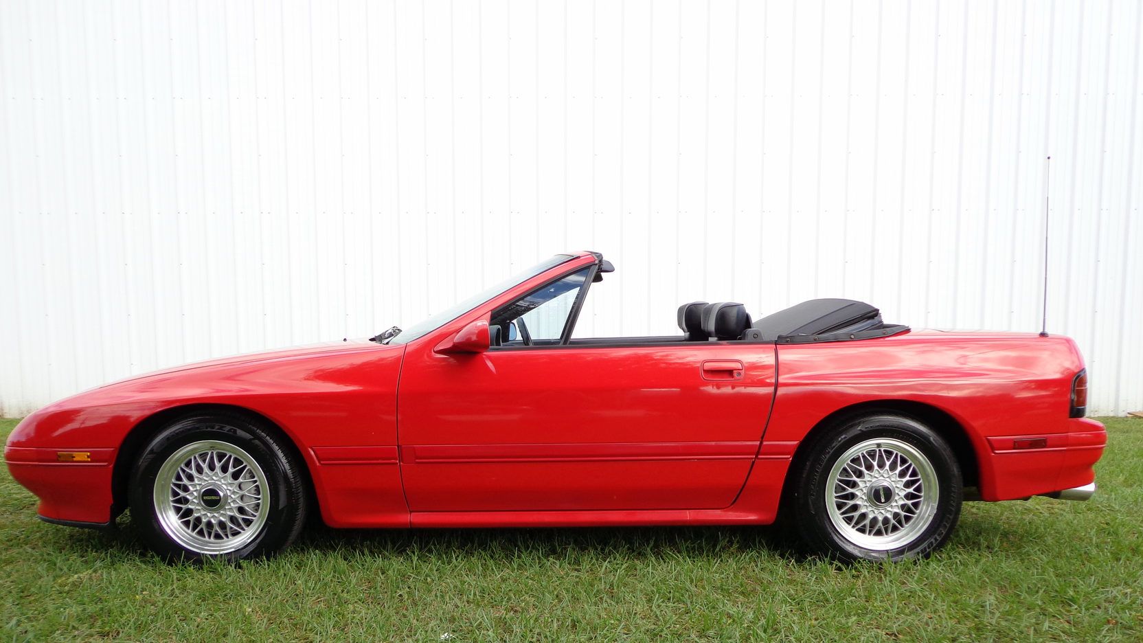 1990 Mazda RX-7 FC, Red, side