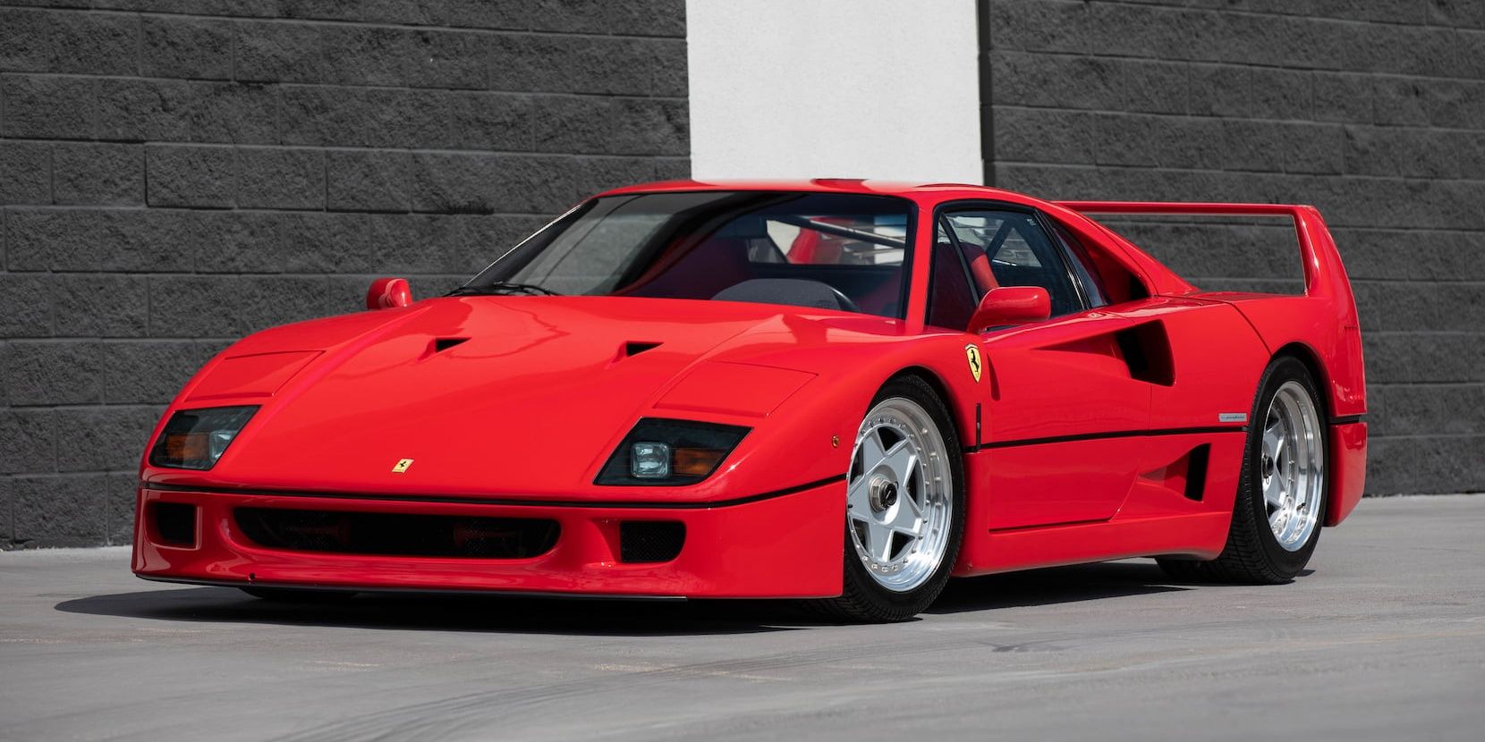 1992 Ferrari F40 (Red) - Front