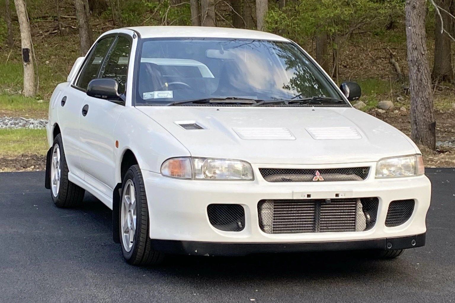 1994 Mitsubishi Lancer Evolution II, White