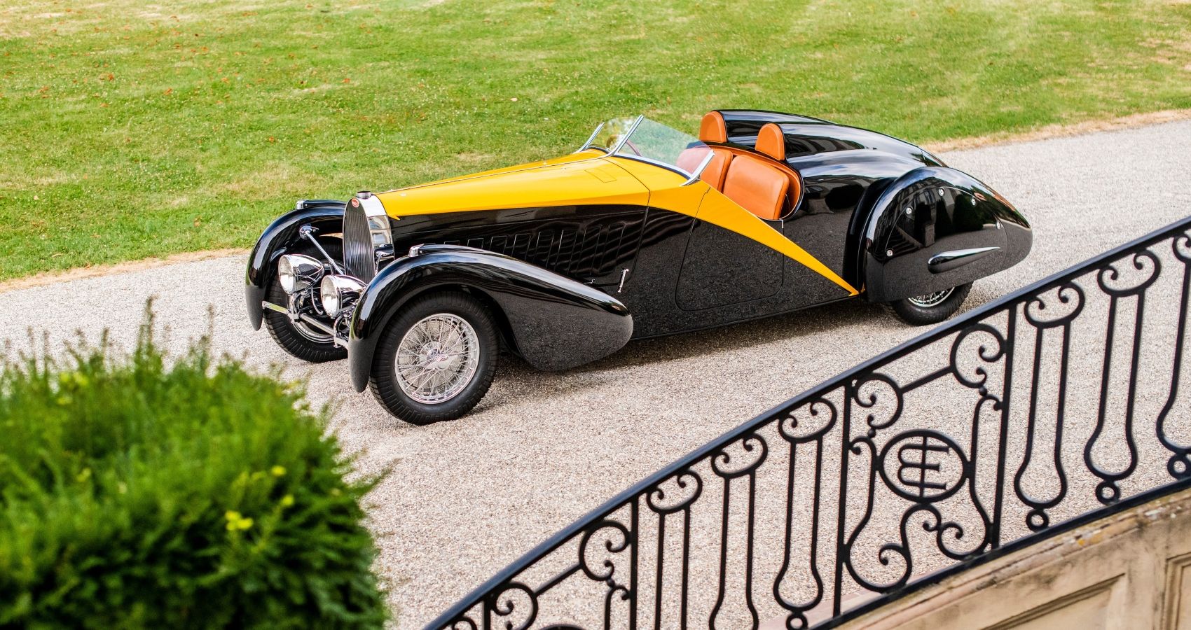 Bugatti Type 57 Roadster Grand Raid Usine front three quarter