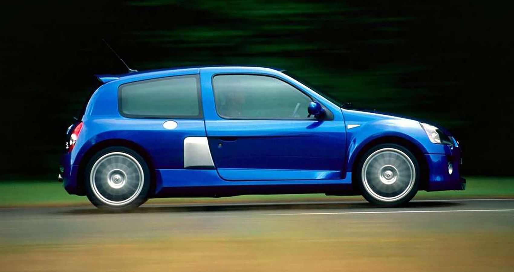 The Renault Sport Clio V6 Is A Hot Hatch With A Supercar Engine Layout