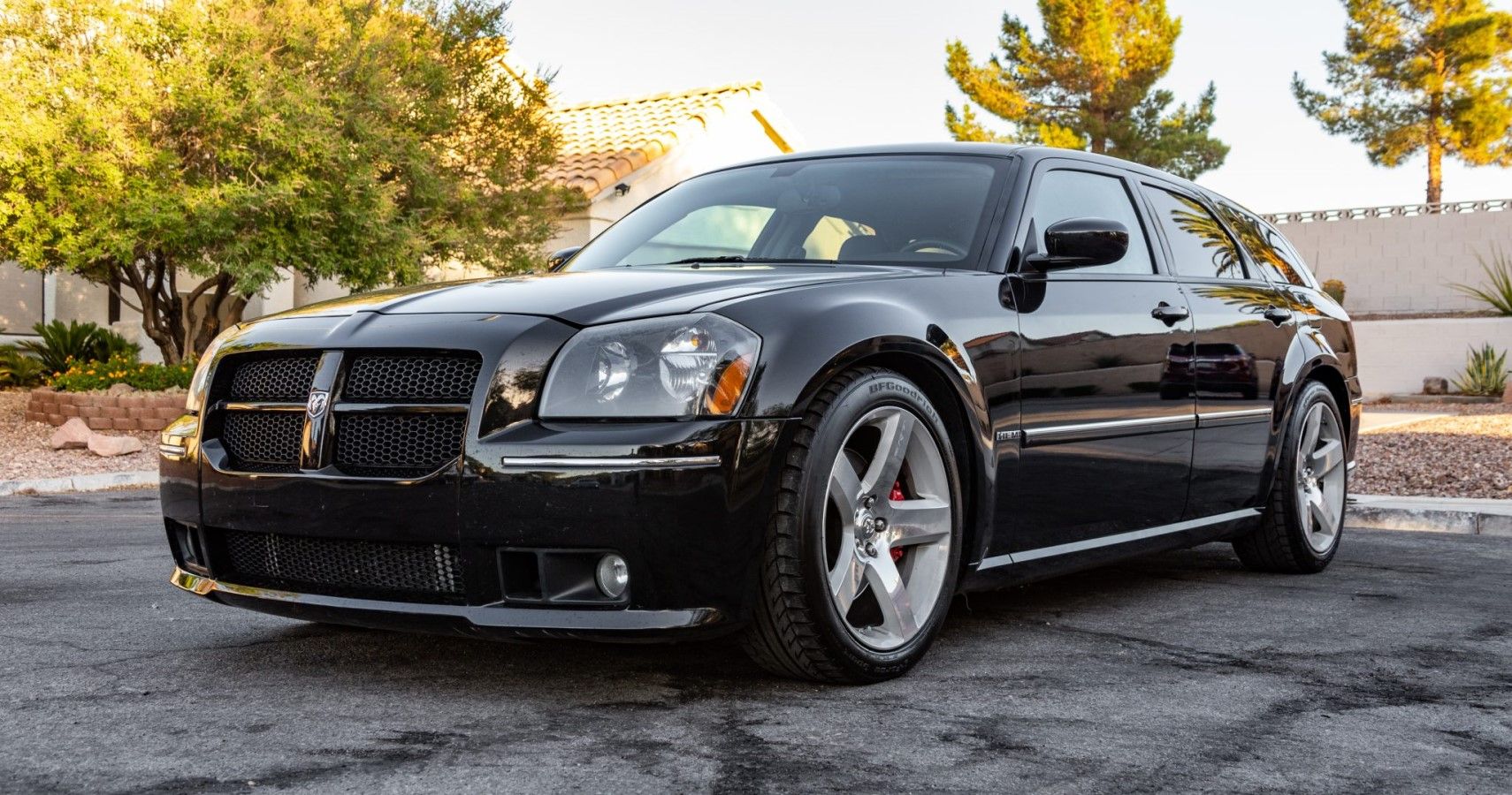 Legendary 2006-2008 Dodge Magnum SRT8 HEMI V8-powered Station Wagon