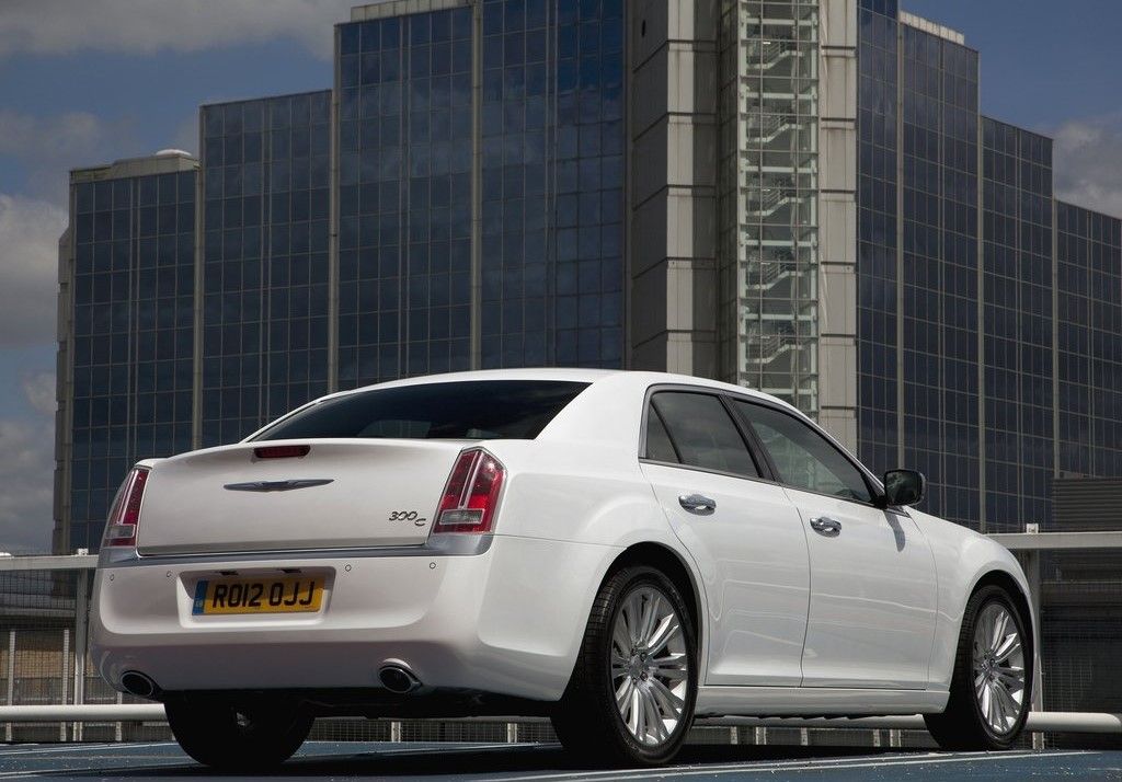 2012 Chrysler 300C, White