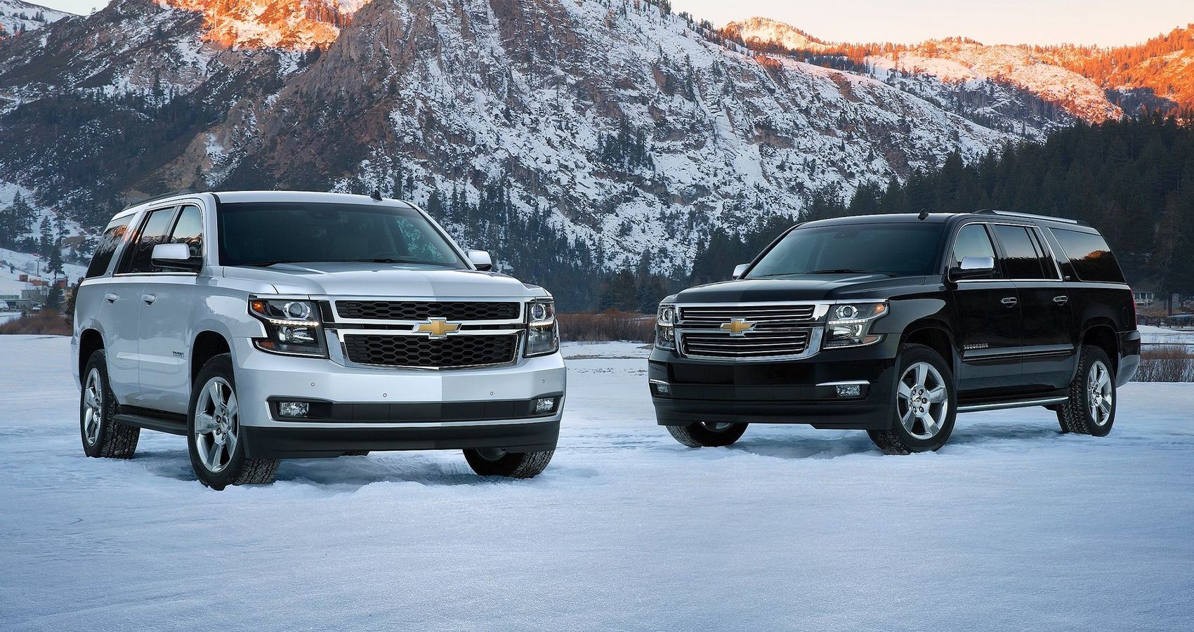2015 Chevrolet Suburbans in Silver and Black