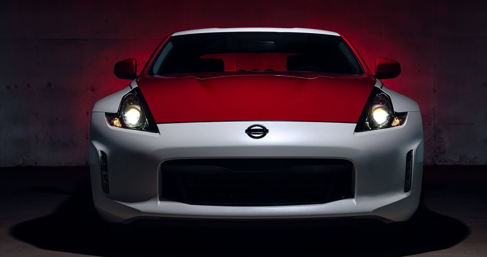 2020-nissan-370z-50th-anniversary-coupe-front