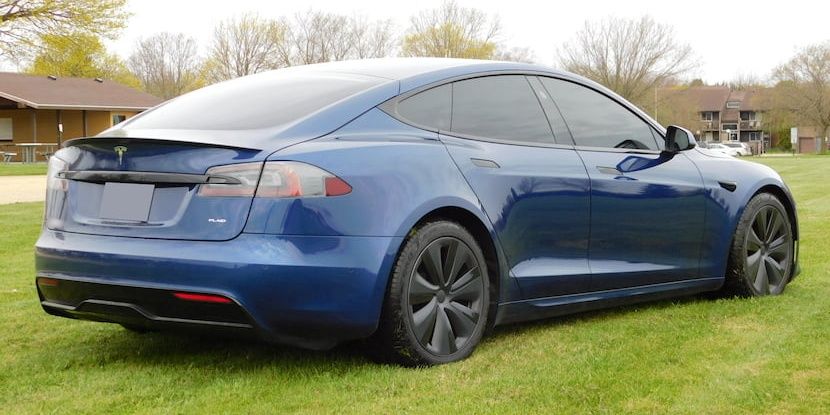 2021 Tesla Model S Plaid Cropped