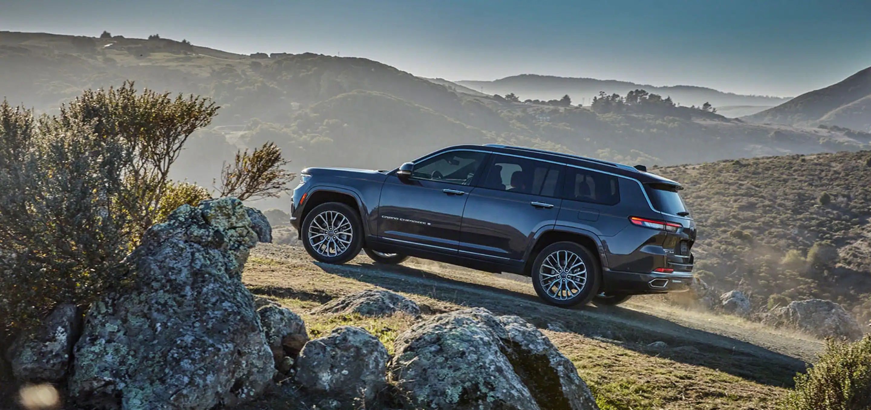 The 2022 Jeep Grand Cherokee off-road.