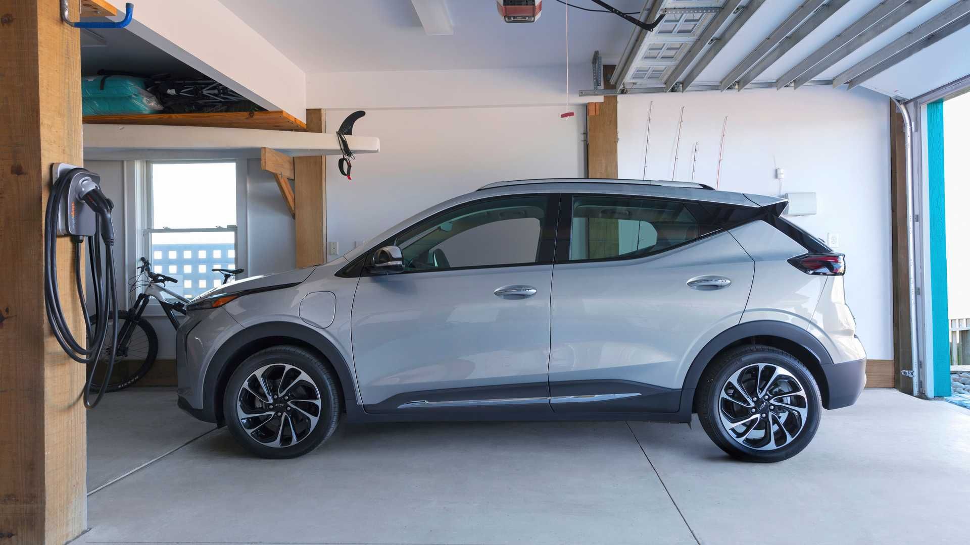2022 Chevrolet Bolt EUV Charging