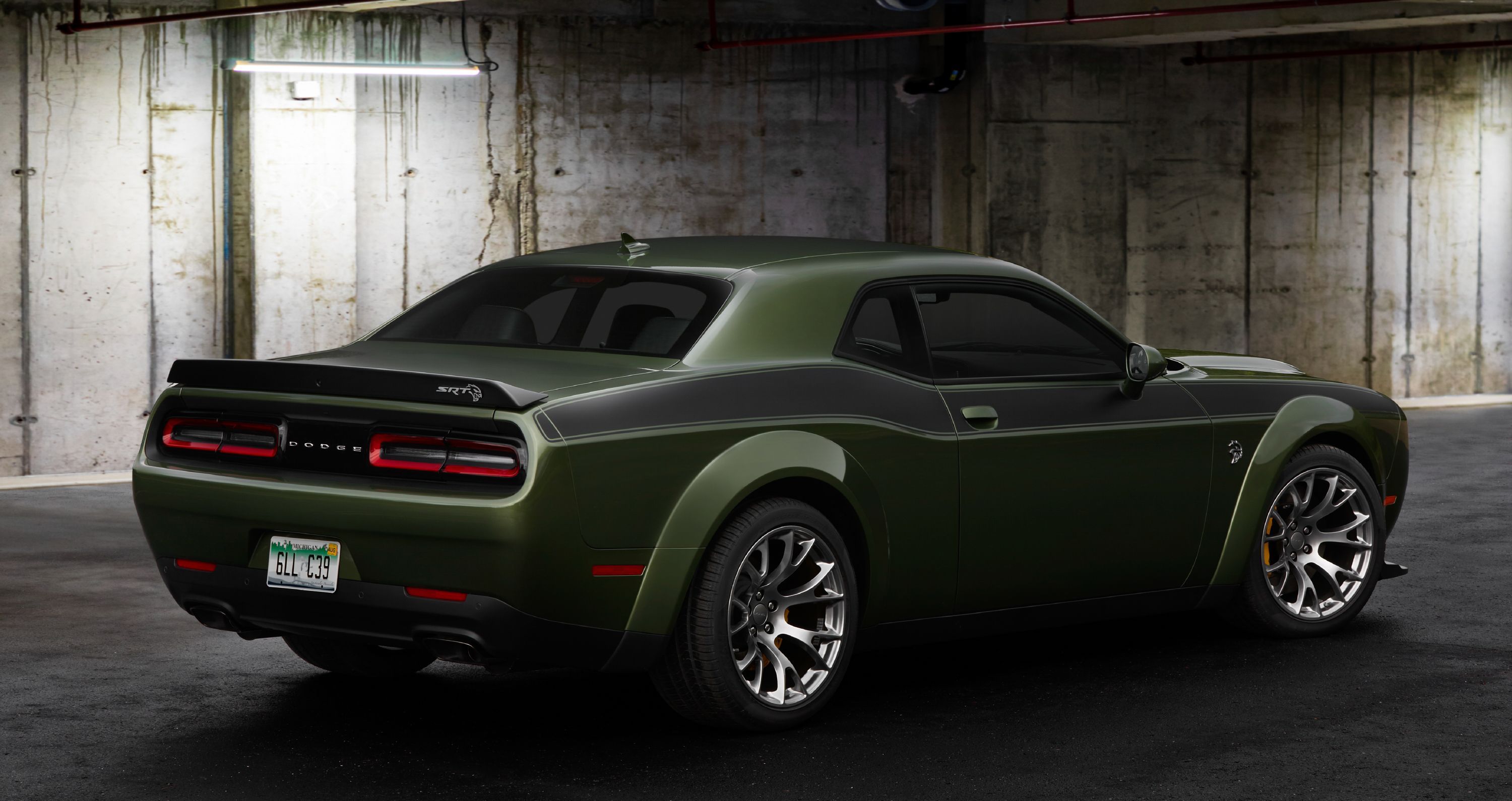 2022 Dodge Challenger SRT Hellcat Redeye Widebody Jailbreak Side View 