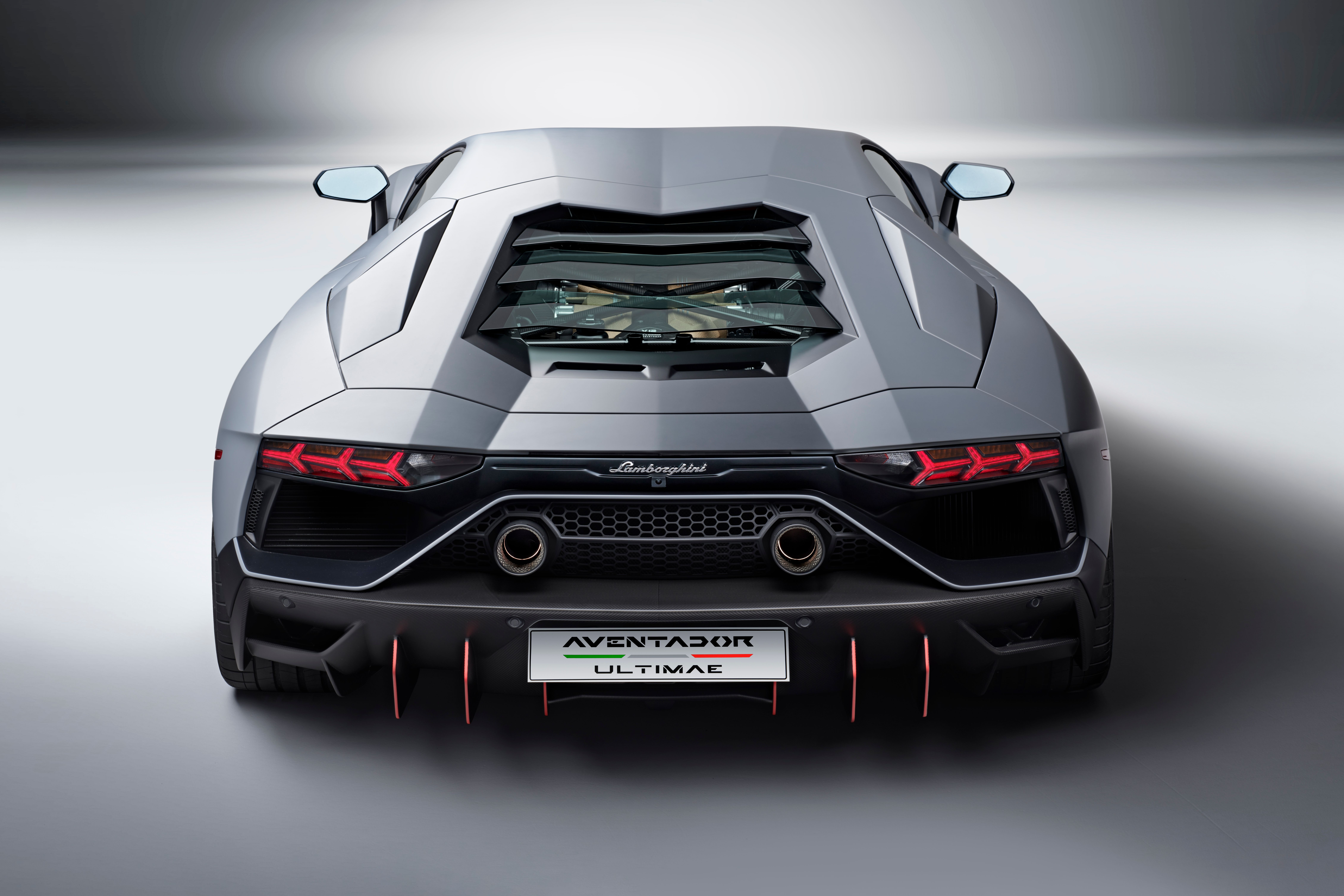 2022-Lamborghini-Aventador-Ultimae-Rear