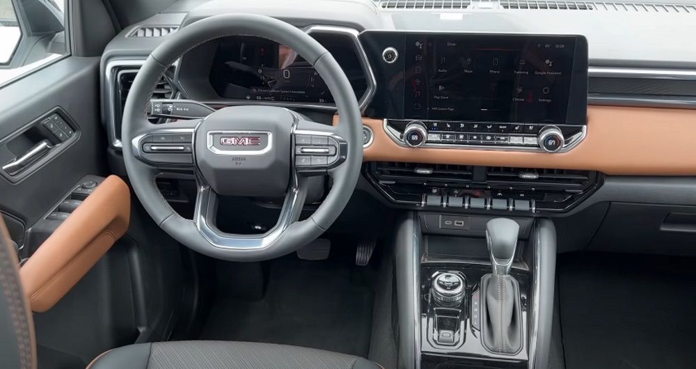 The interior of the 2023 GMC Canyon AT4