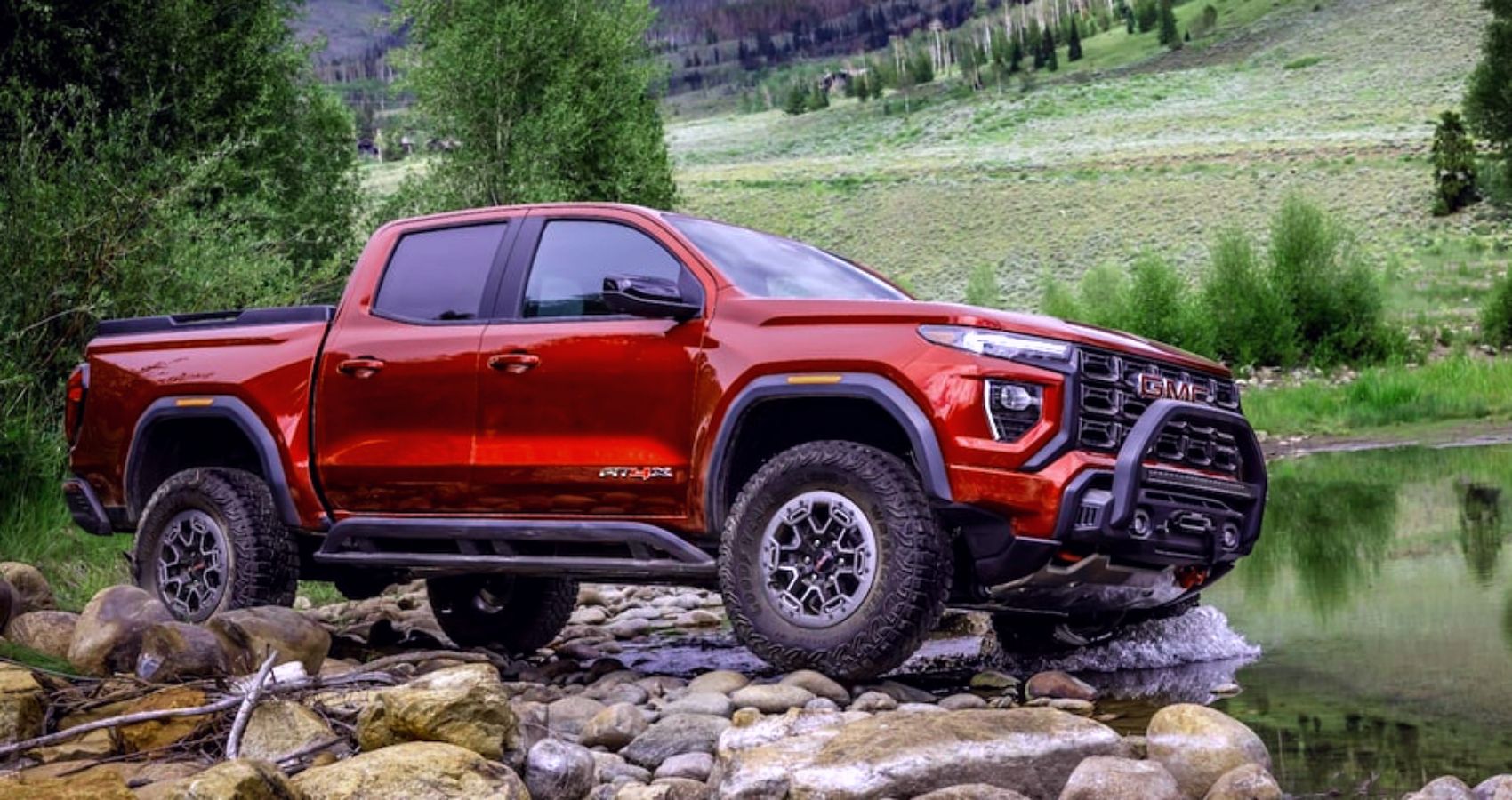 2023 GMC Canyon AT4X Hill Background
