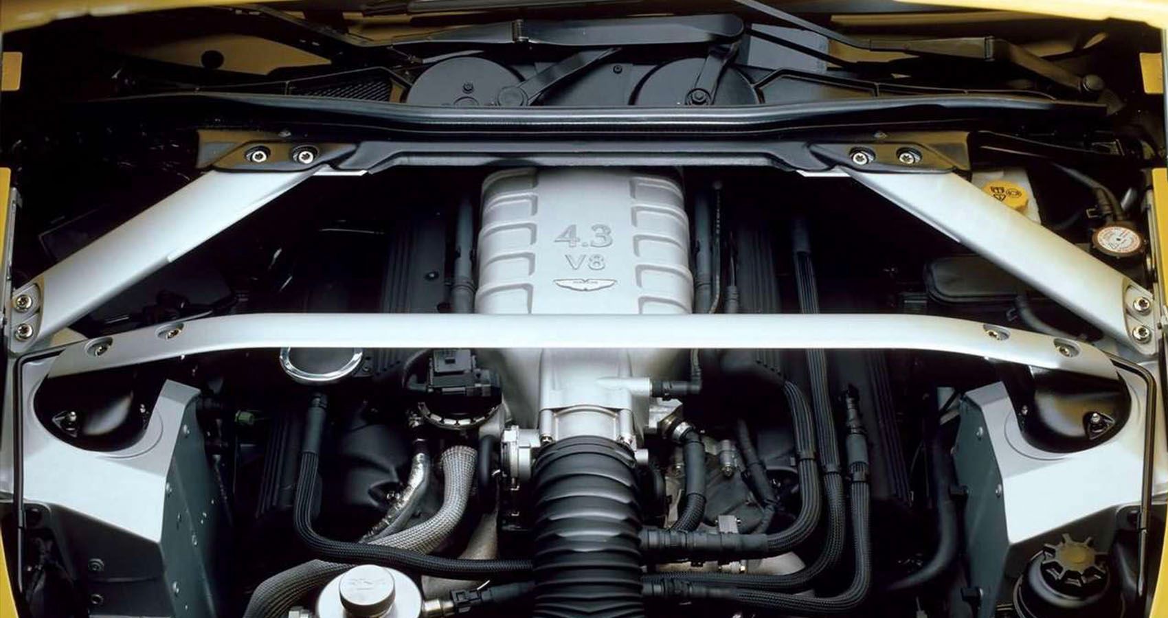Aston martin vantage V8 4.3-Liter Engine
