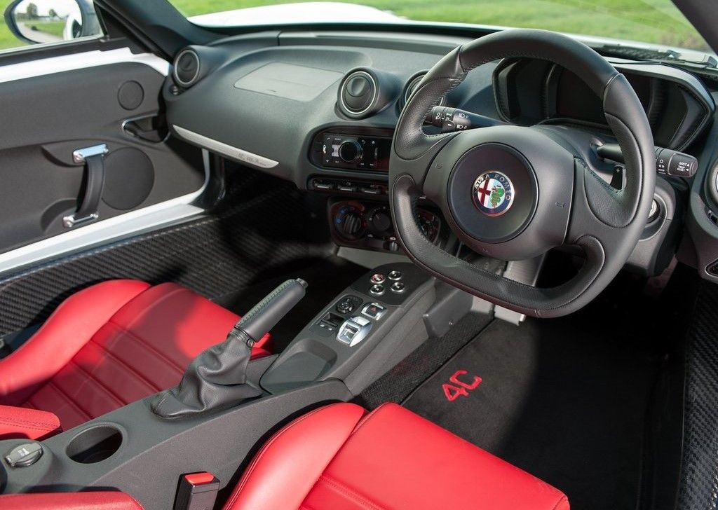 Alfa_Romeo-4C_Interior