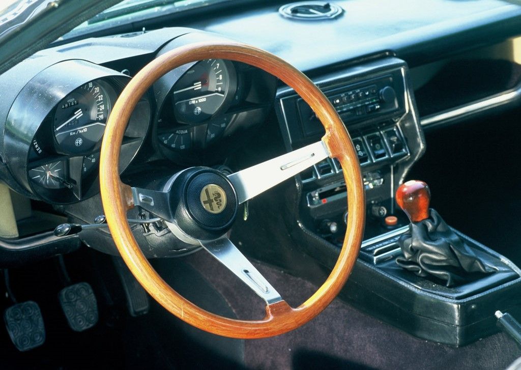 Alfa_Romeo-Montreal-1970-1024-03