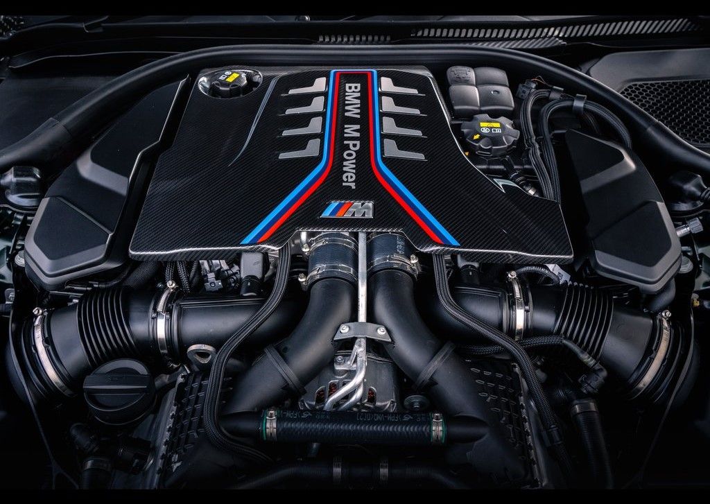 BMW-M5_CS-Engine