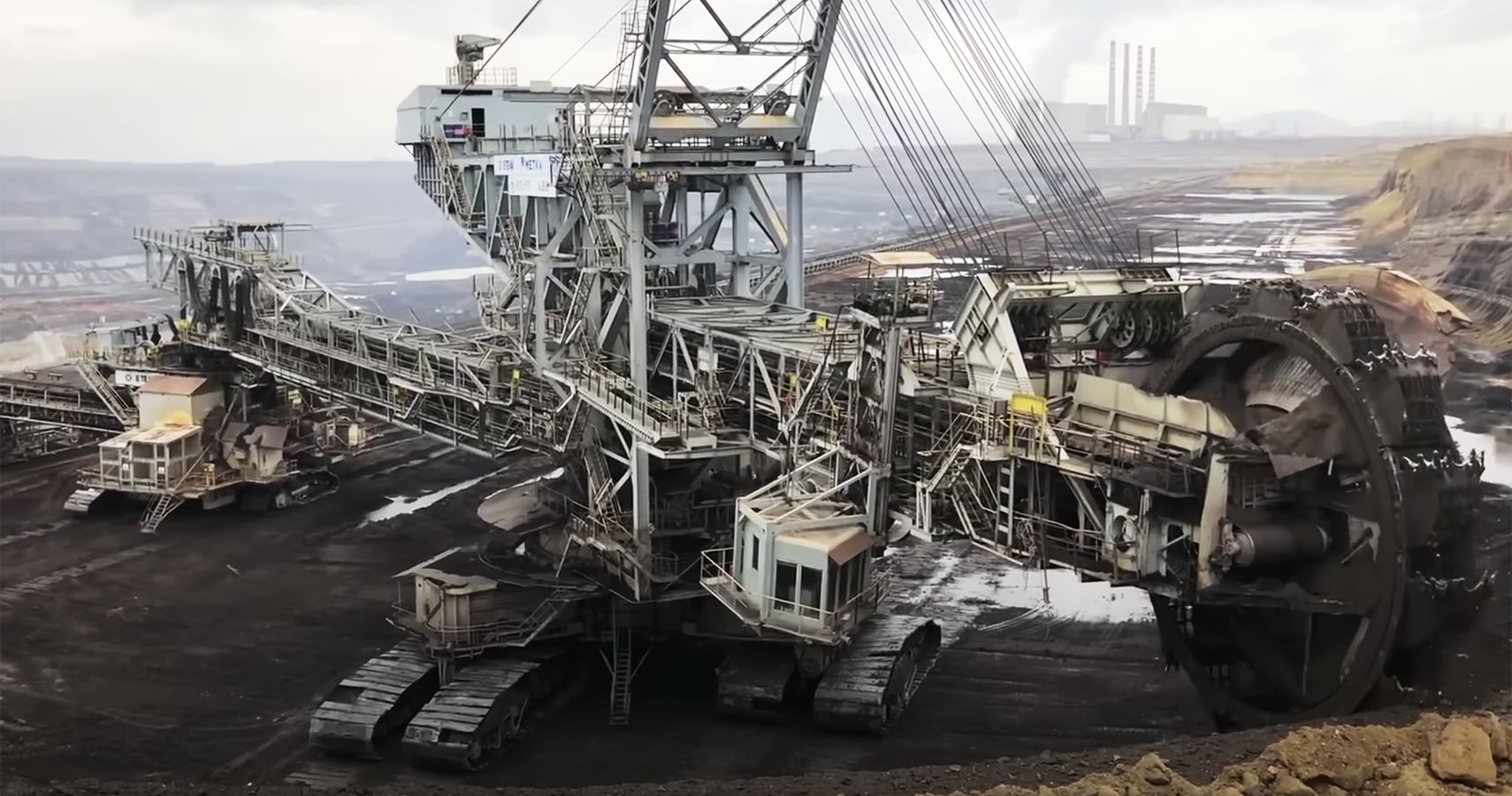 Bagger 293 excavator, aerial view from afar of unit
