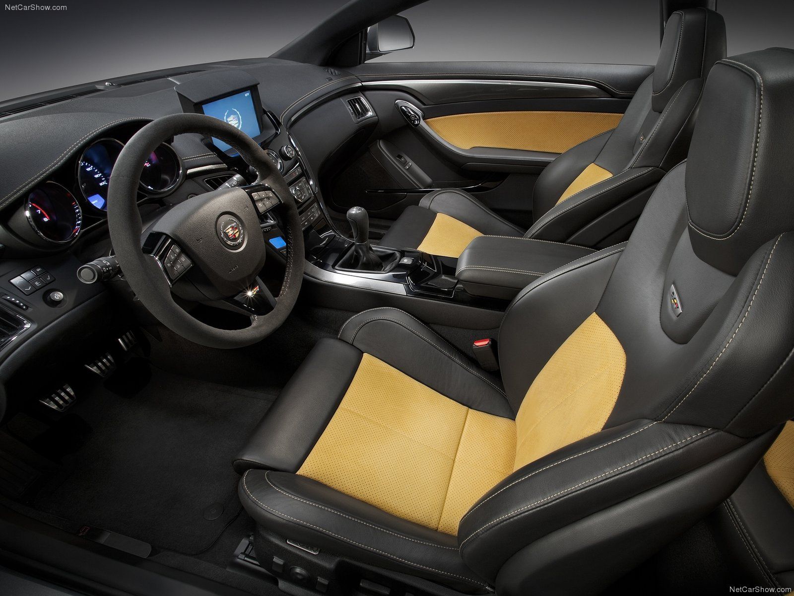 Cadillac CTS-V Coupe 2011 Interiors