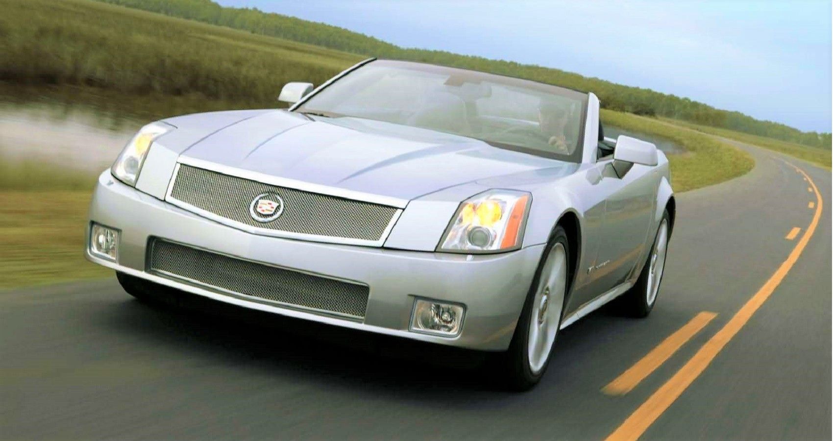 Cadillac XLR-V - Front