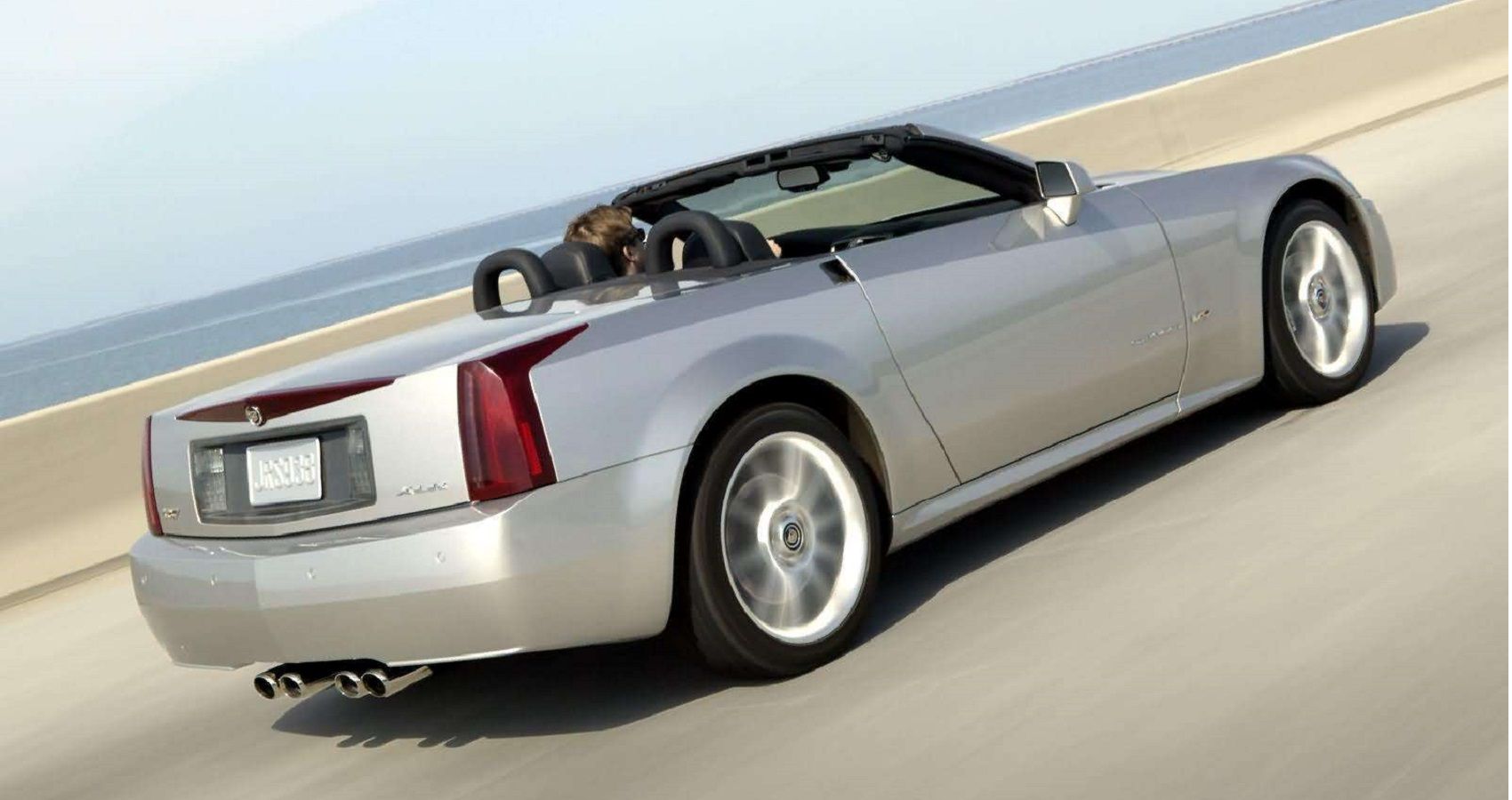 Cadillac XLR-V - Rear