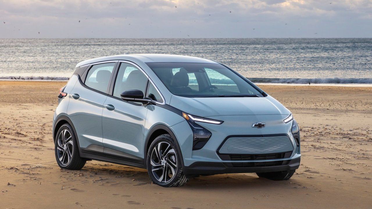 why-americans-buy-more-electric-cars-from-general-motors-than-ford