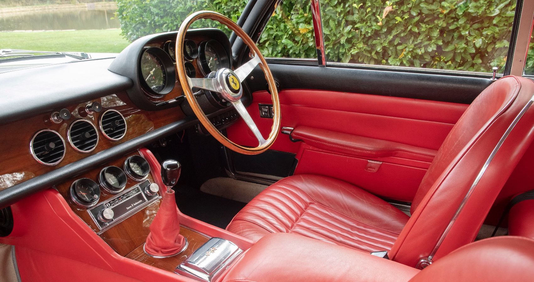 Ferrari-500-Superfast-Interior