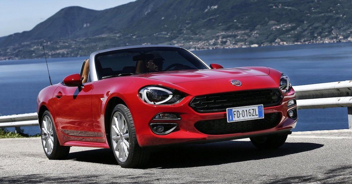 Fiat-124_Spider-2017