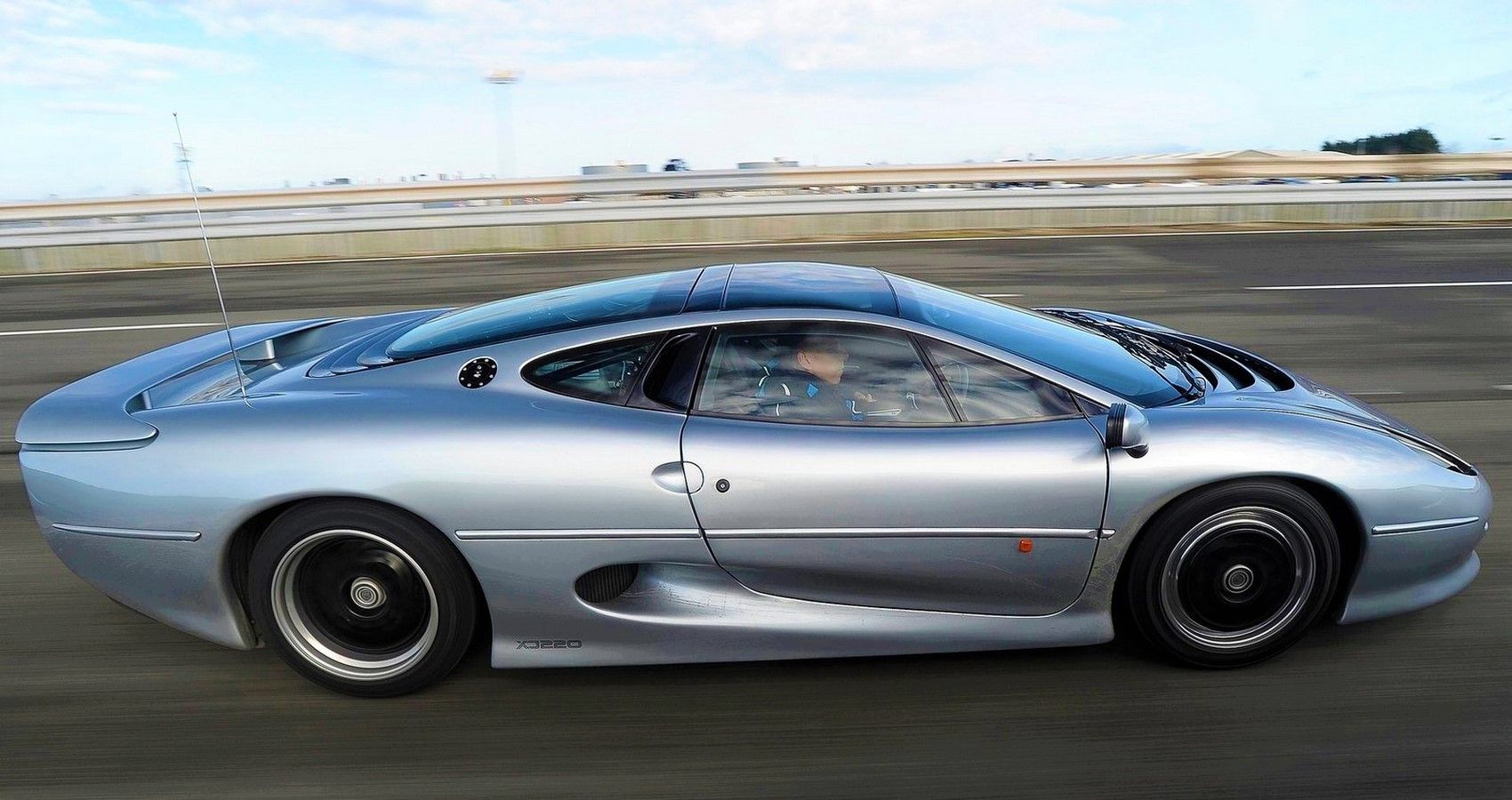 This Is Why The Super-Rare Jaguar XJ220 Is A Collector's Dream