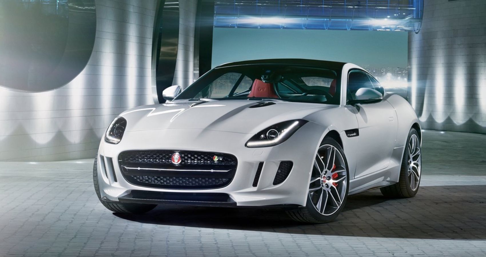 Jaguar-F-Type_R_Coupe-2015-White