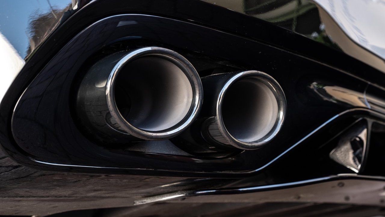 Mercedes-Benz-C43_AMG_Estate-2023-Exhaust