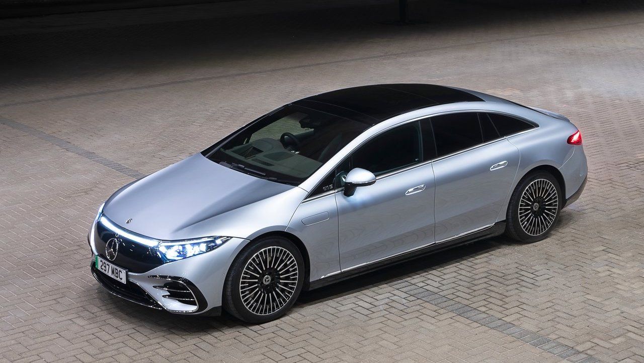 Mercedes-Benz-EQS_UK-Version-2022