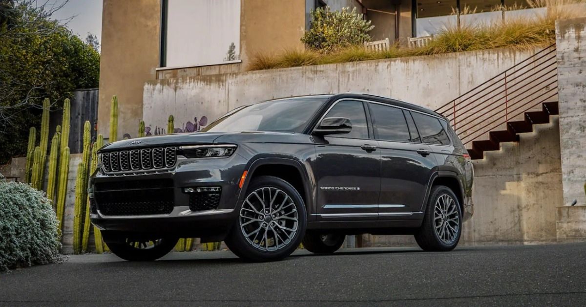 Here's What You Need To Know Before Buying A Jeep Grand Cherokee
