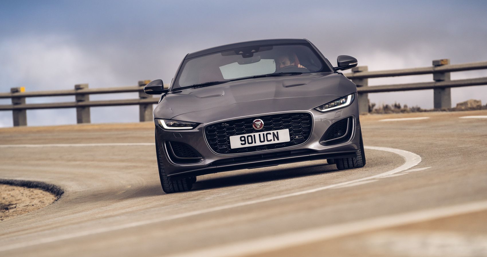 Jaguar F-TYPE P300 Coupé RWD Eiger Grey-6