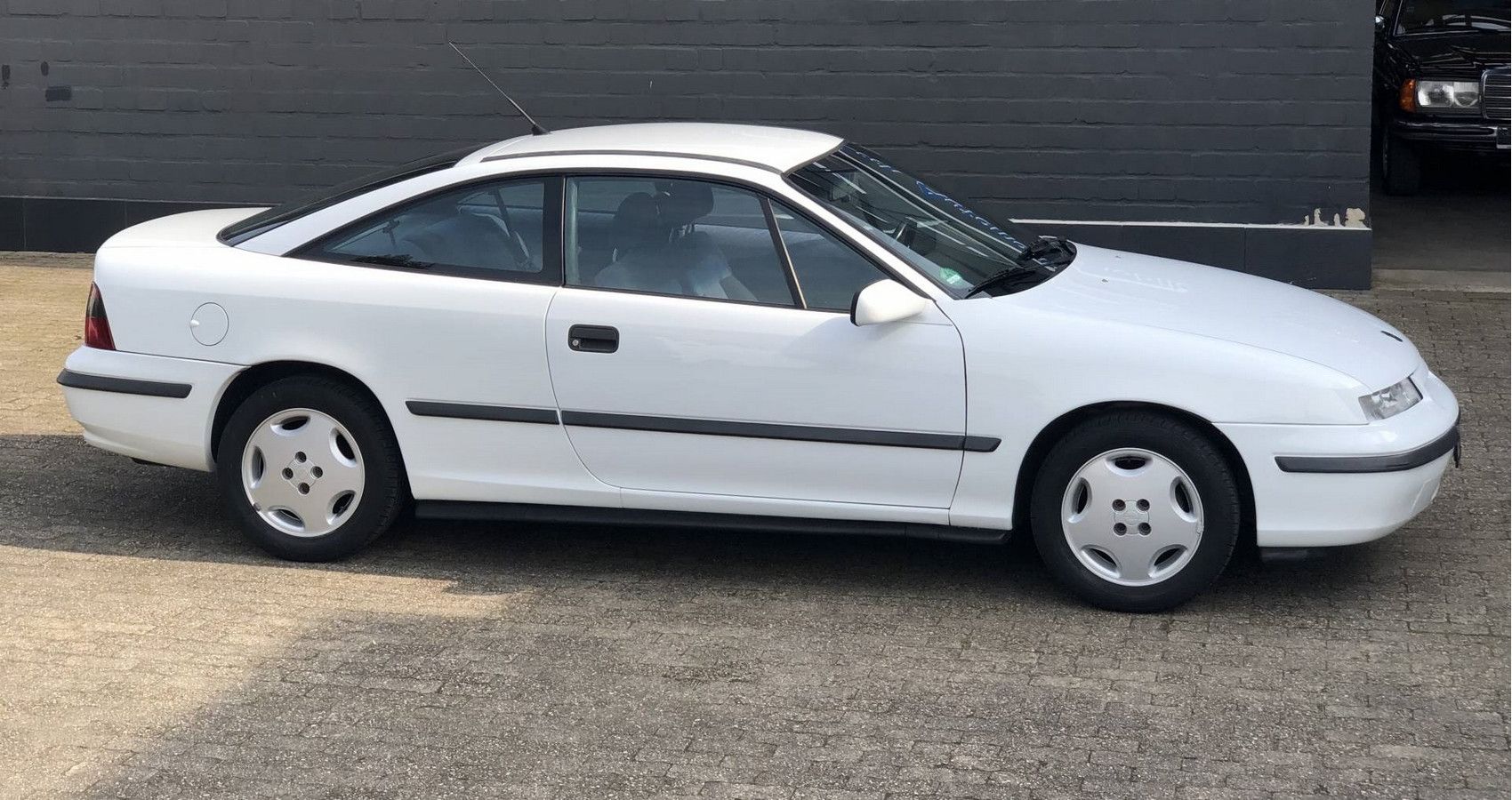 Opel Calibra - Side