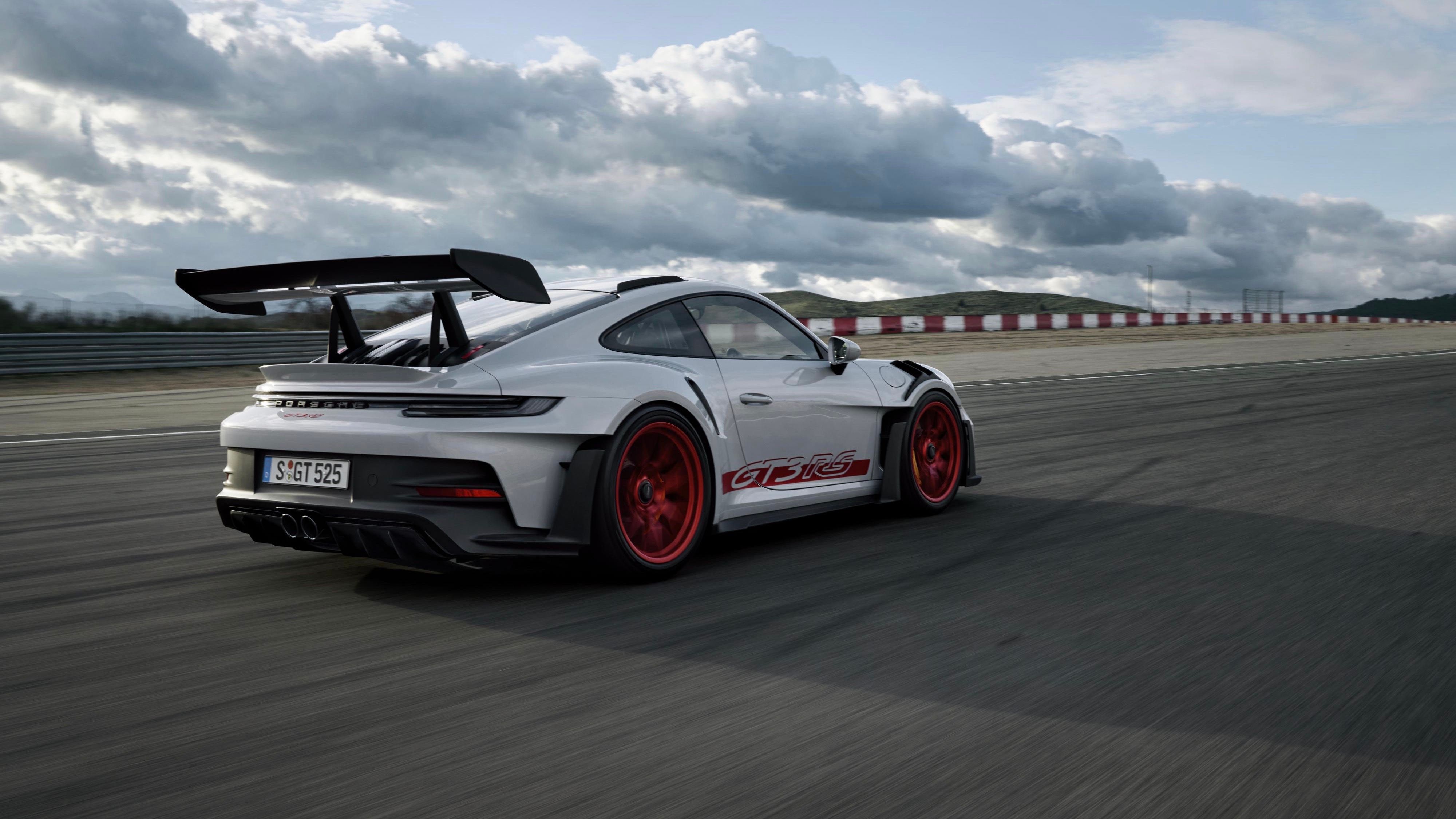 Here’s How The 2023 Porsche 911 GT3 RS Just Upped The Lightweight