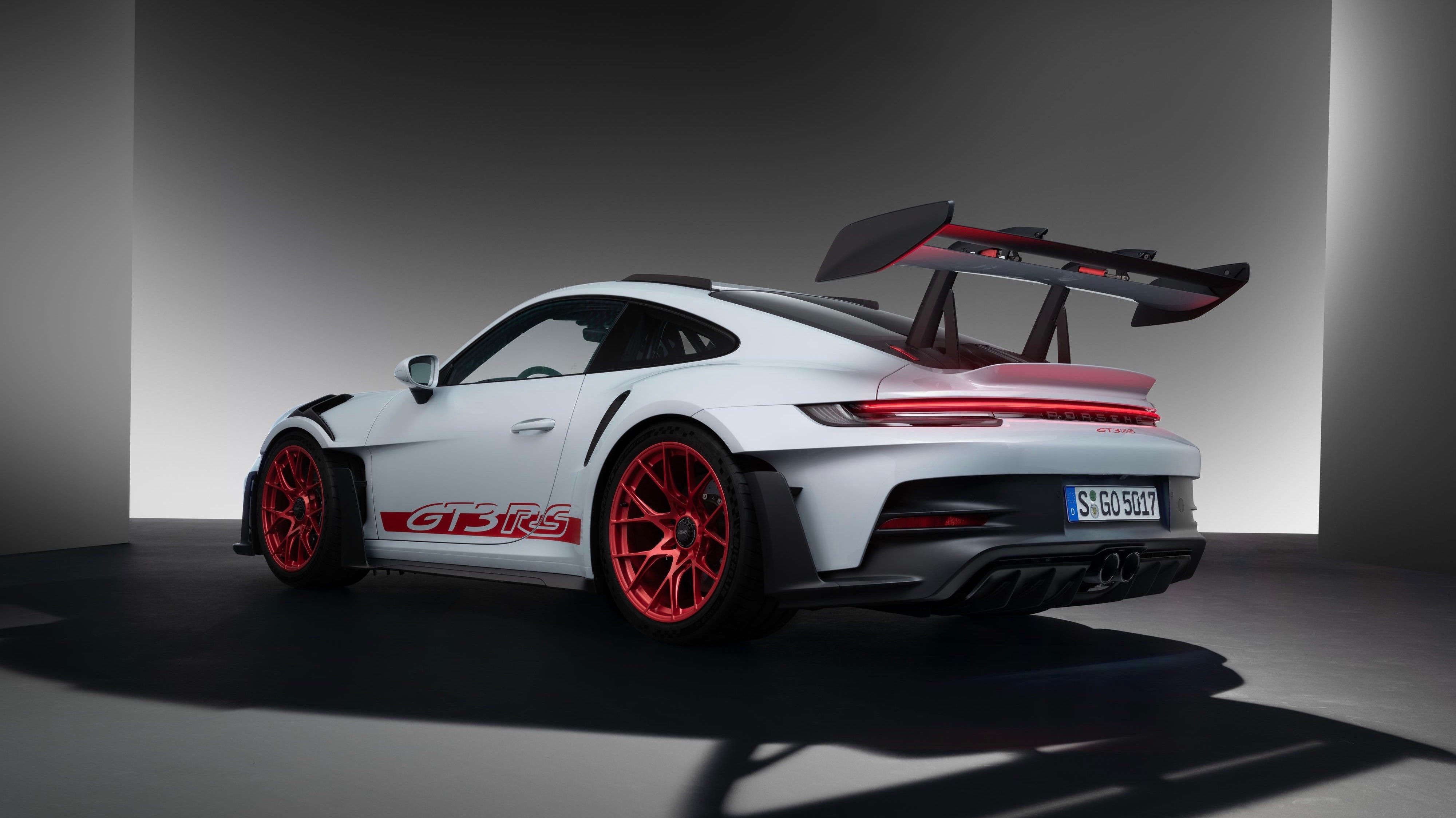 Here’s Why The 2023 Porsche 911 GT3 RS Is The Ultimate Track Weapon