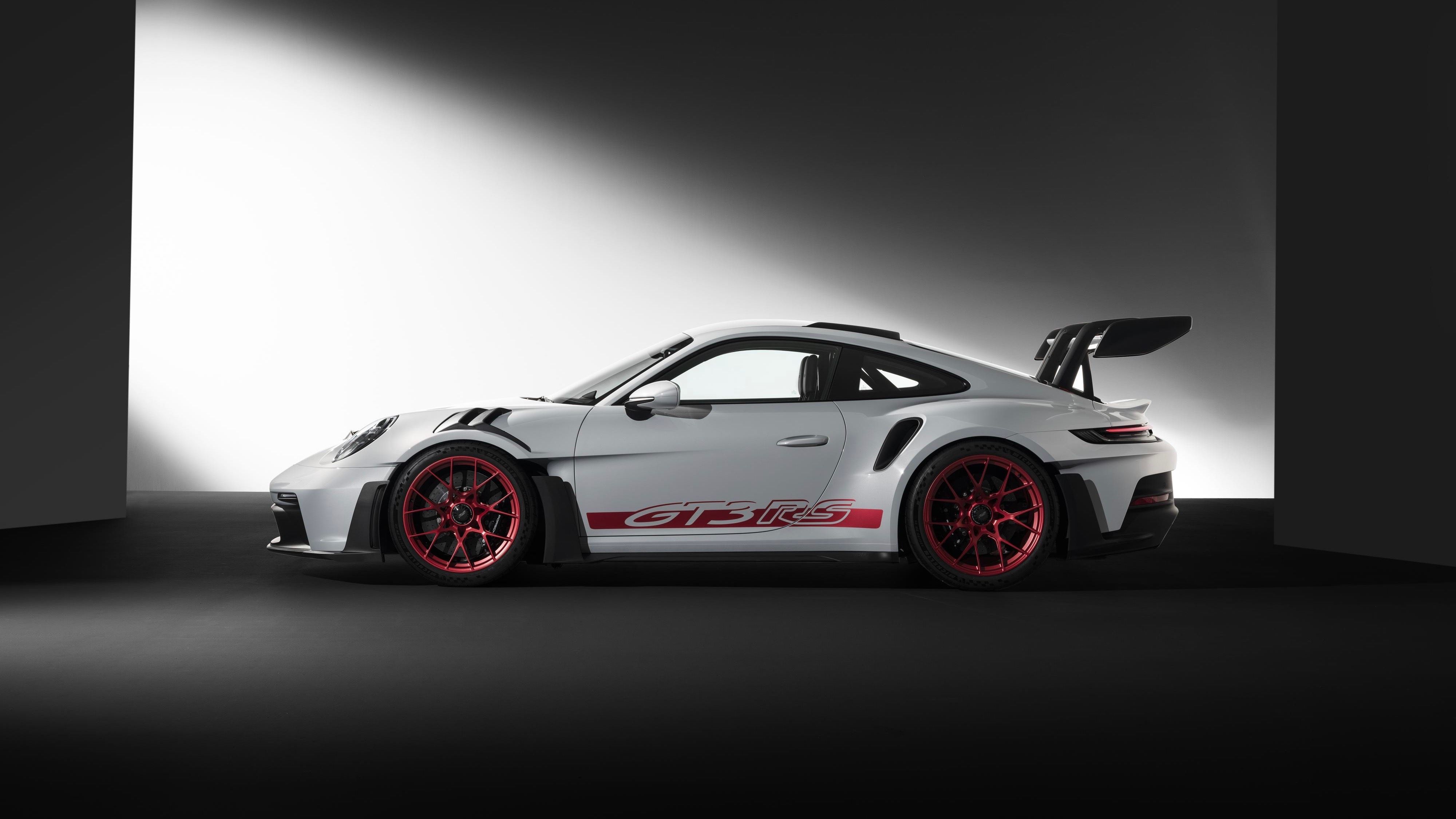 Porsche 911 GT3 RS Side View