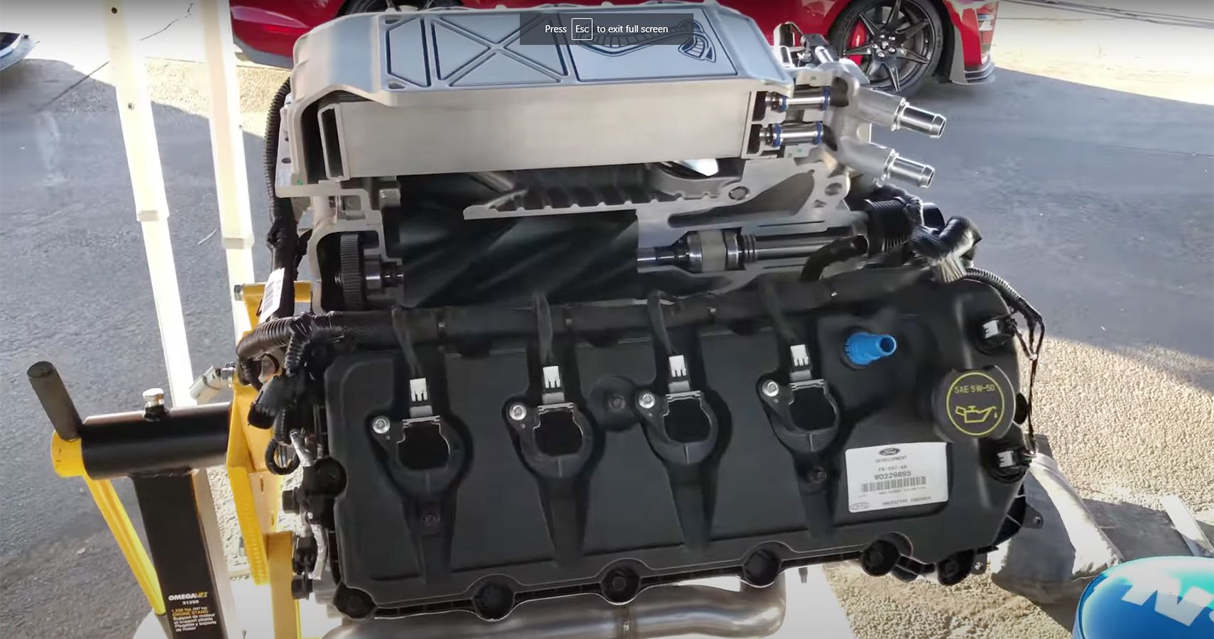 Supercharged 5.2-liter Ford V8 Engine Ford F-150 Raptor R cross-section