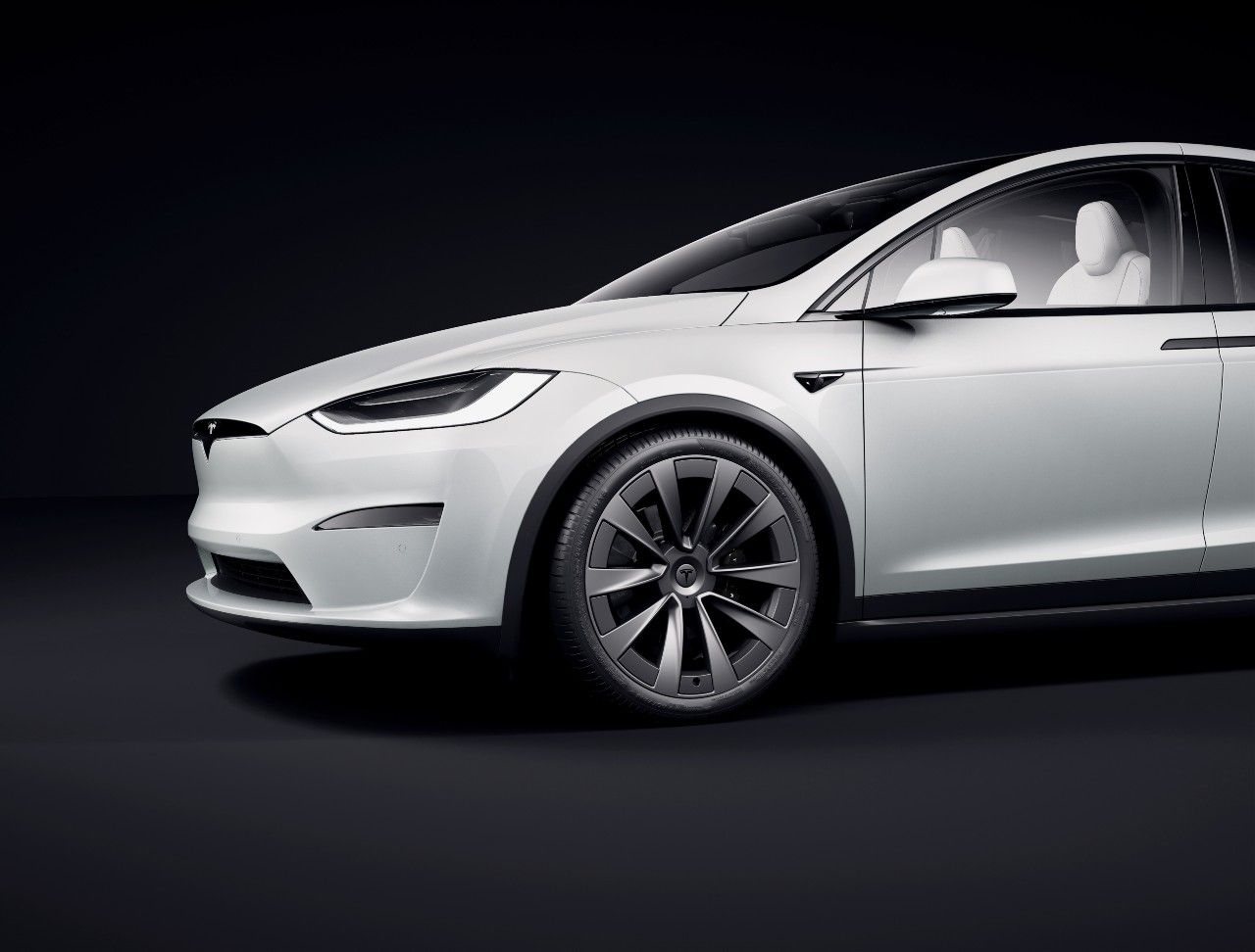 Tesla Model  X Plaid Front