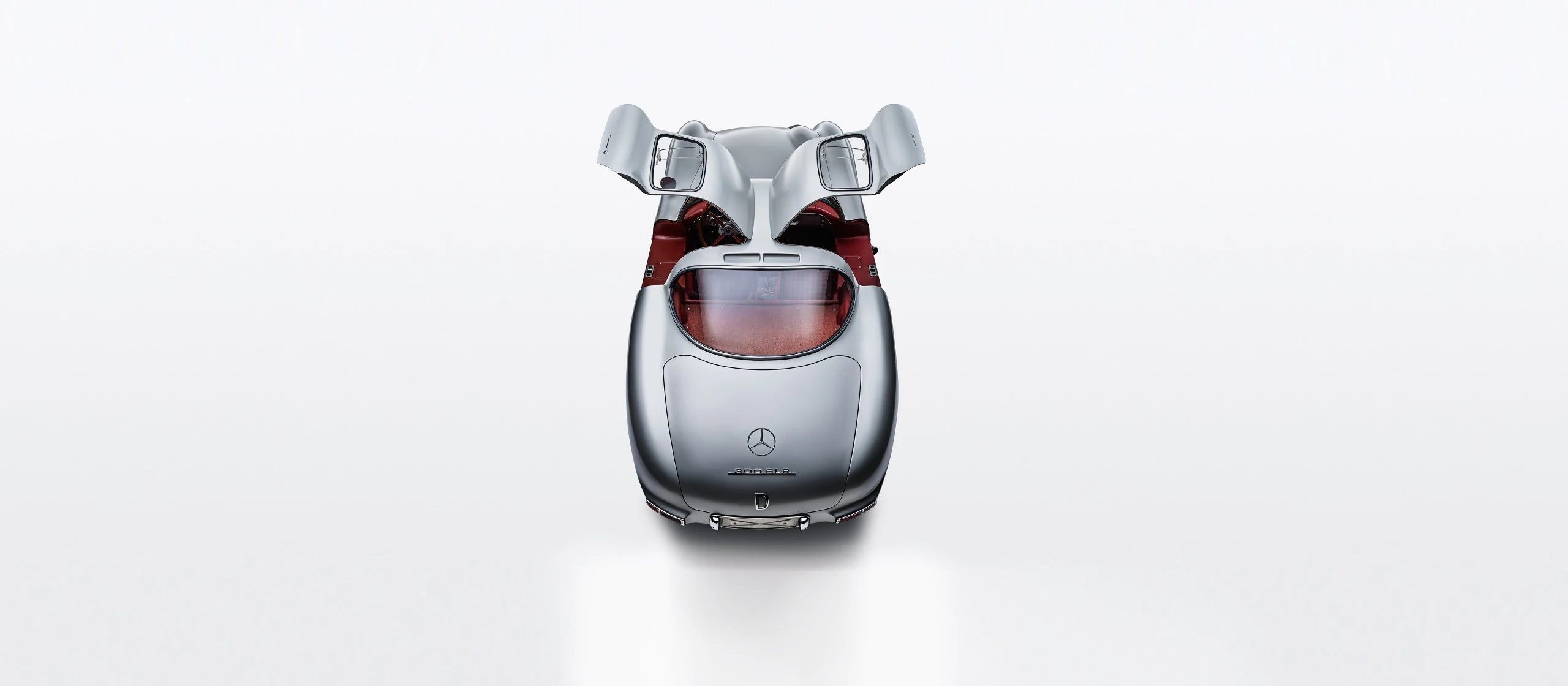 Bird view of the Mercedes-Benz 300 SLR Uhlenhaut Coupe.