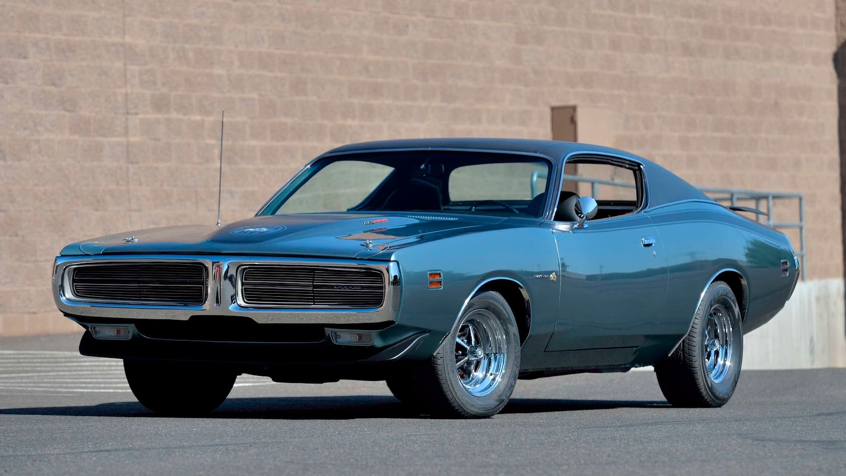 1971 Dodge Charger Super Bee Hemi, front quarter view