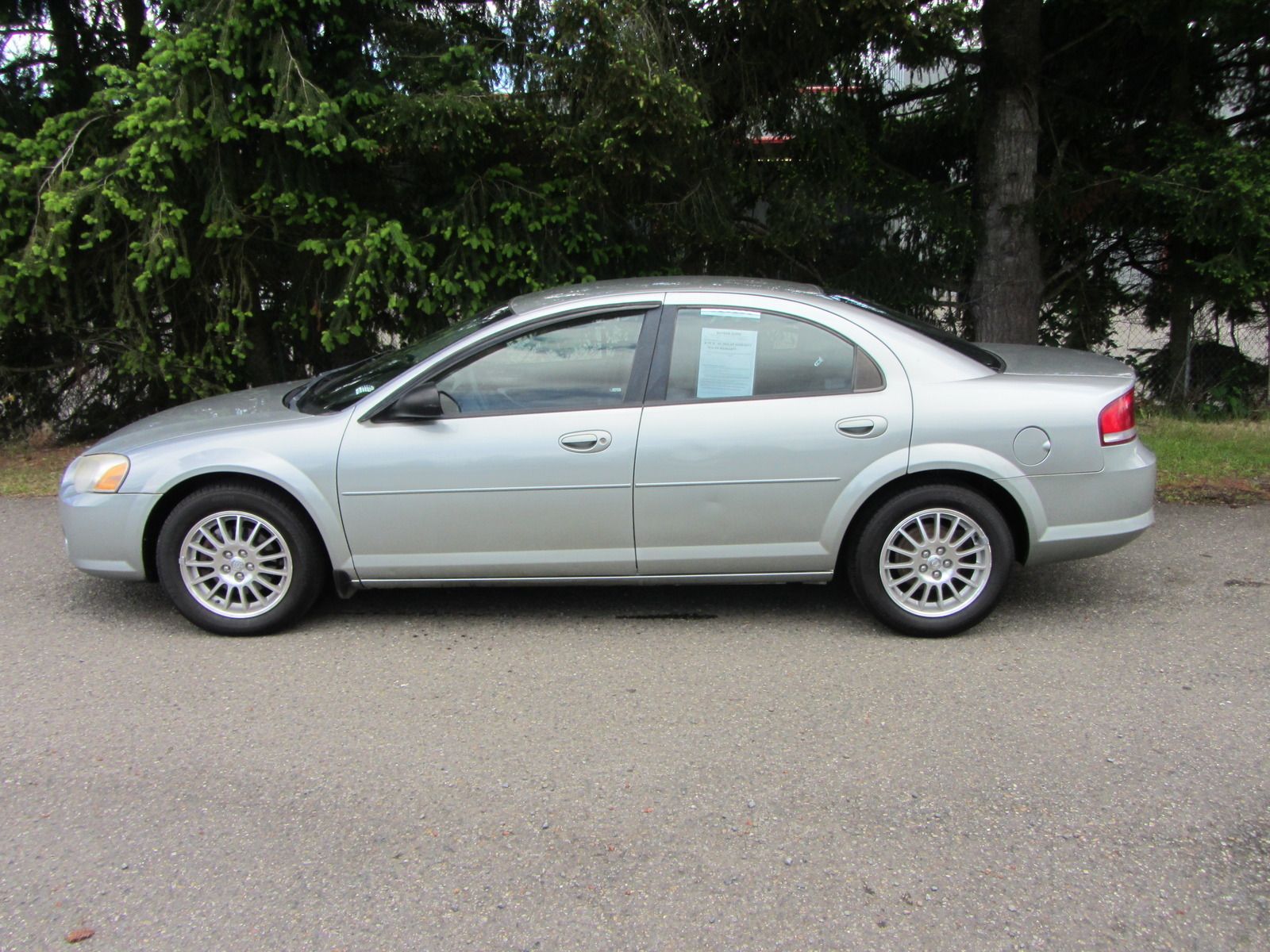 2004 luxury Chrysler sebring image