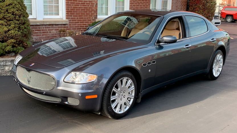 2005-Maserati-Quattroporte-2