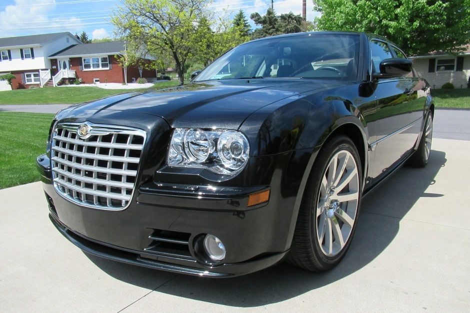 2006_chrysler_300-srt8-6.1_06-22-1-21526