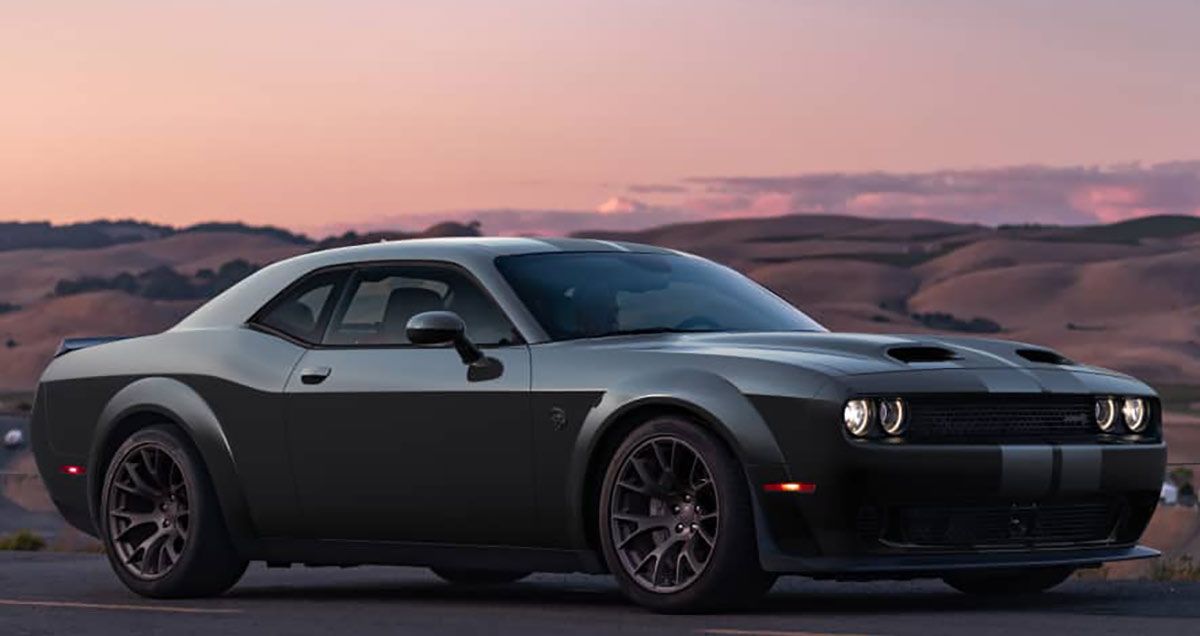 10 Reasons Why Every Gearhead Should Drive The 2022 Challenger Hellcat ...