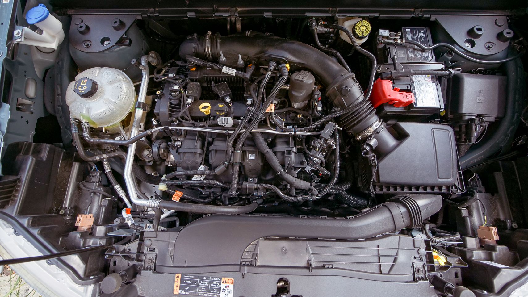 2022 Ford Maverick Lariat AWD Ecoboost Engine detail