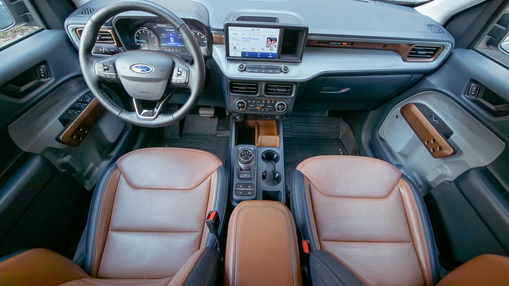 2022 Ford Maverick Lariat AWD Interior