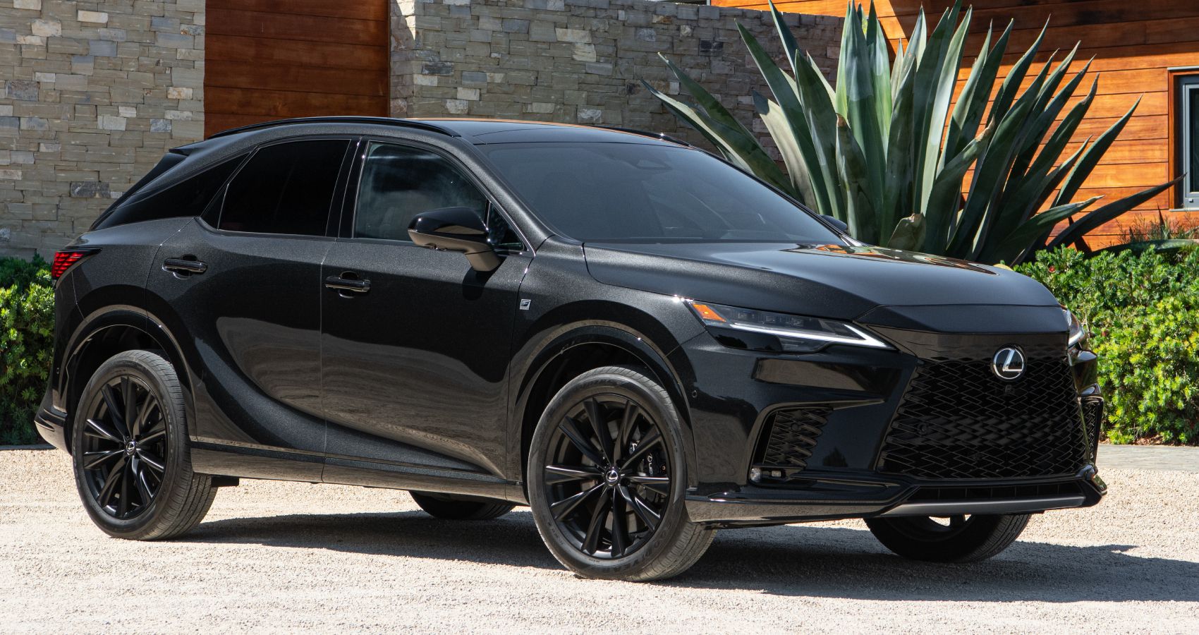 2023 Lexus RX 500h F-Sport Performance Exterior Front Three-Quarter View